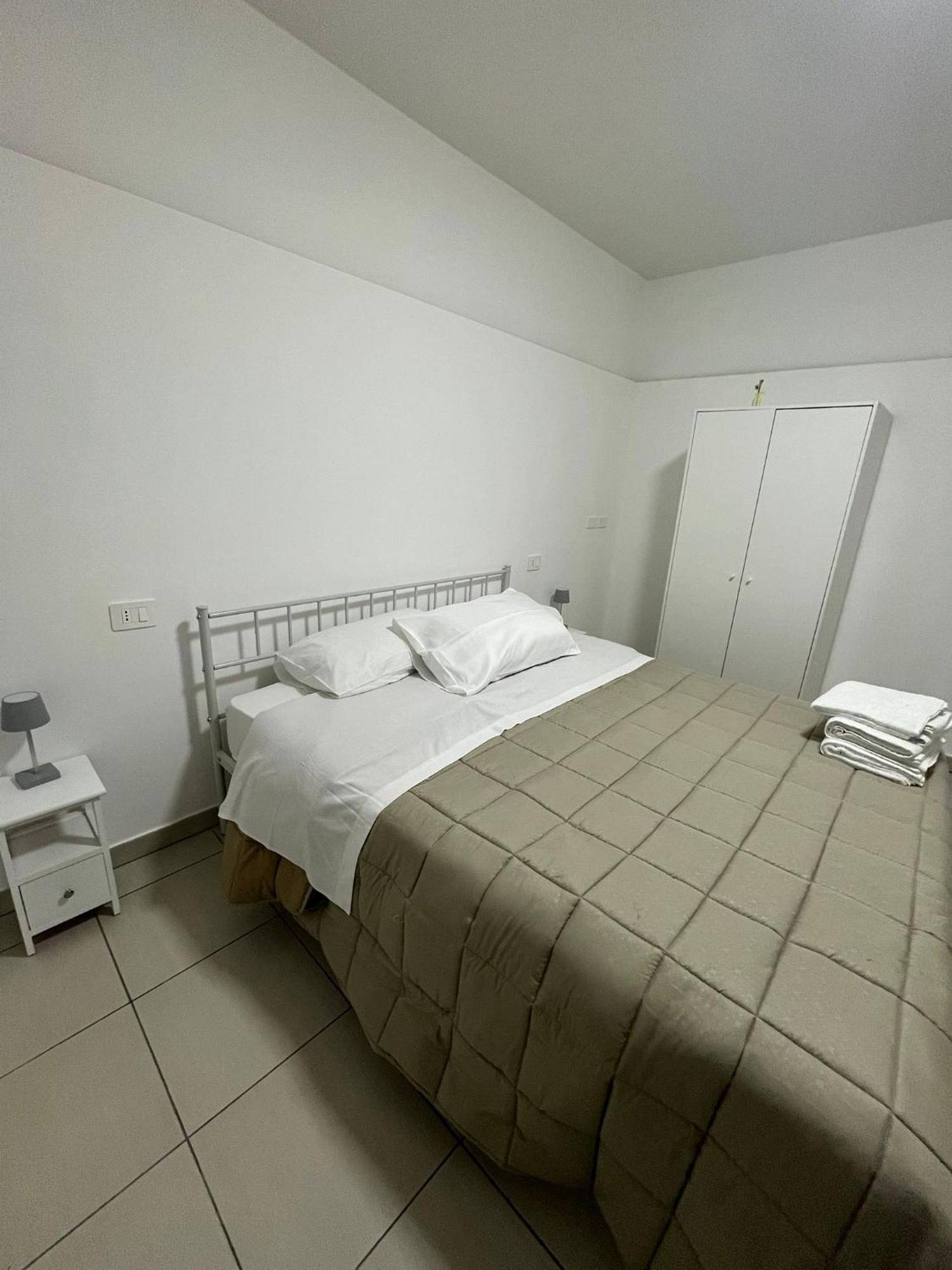 Aurora Rooms Pomigliano d'Arco Exterior photo