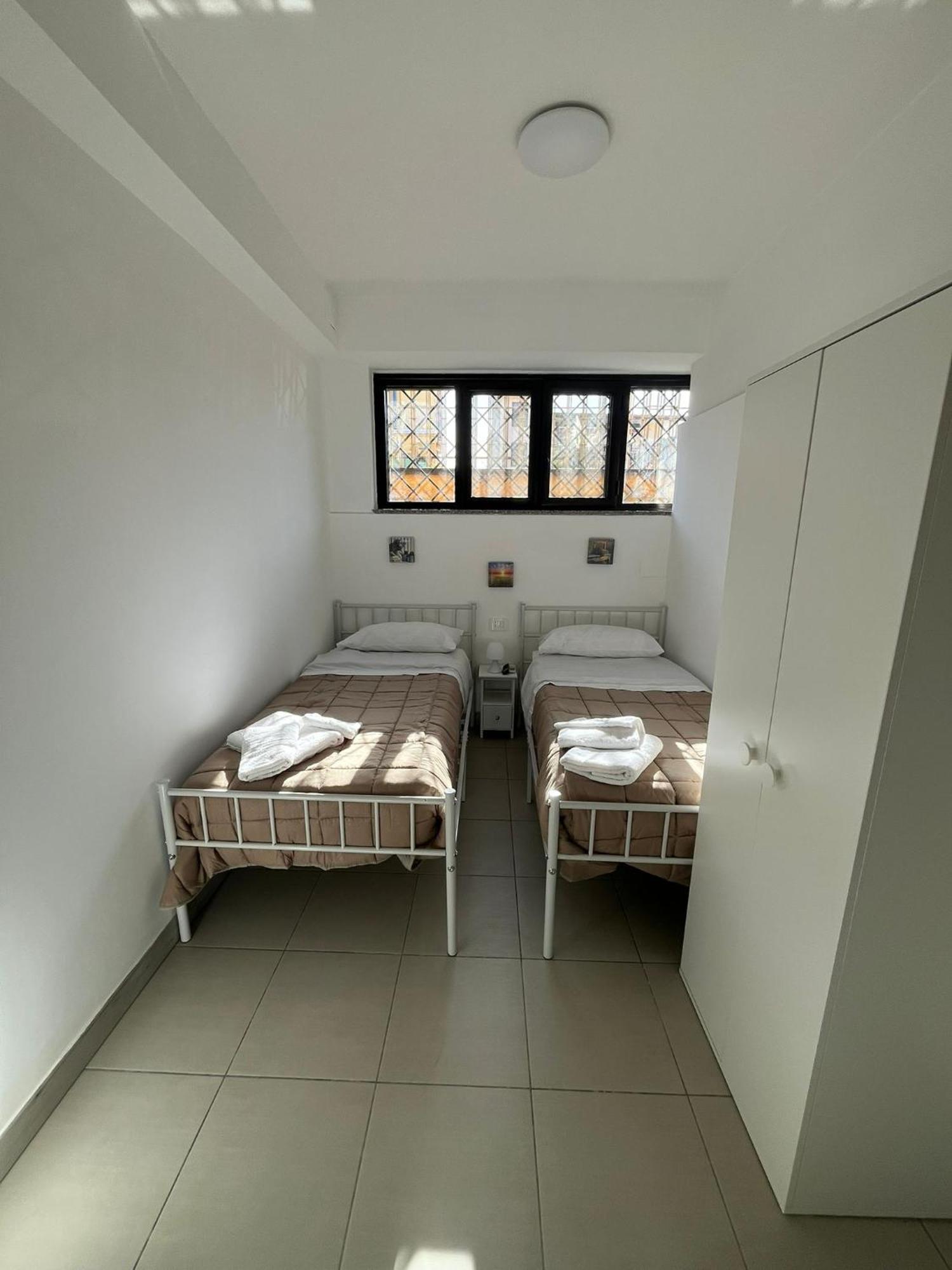 Aurora Rooms Pomigliano d'Arco Exterior photo